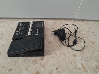 Pedalera Multiefectos Nux MG300