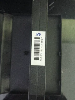 EL MONSTRUO DEL ARMARIO VHS TROMA CAJA GRANDE