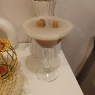 Vela aromática café en copa de cristal