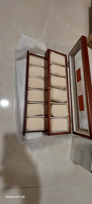 Caja para 12 relojes nueva