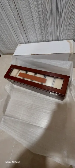 Caja para 12 relojes nueva