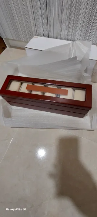 Caja para 12 relojes nueva