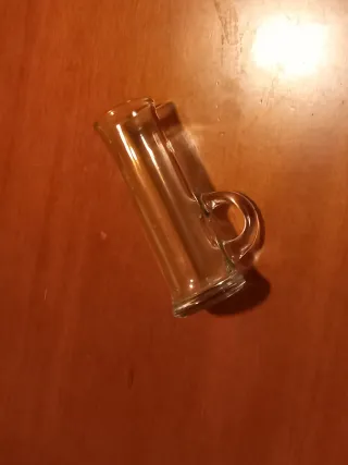 Vasos de chupito con asa