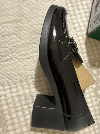 Mocasines Pitillos tacón charol negro talla 37