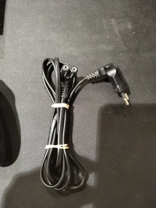 PS4 (PlayStation 4 - Magical edition)Negra + Mando