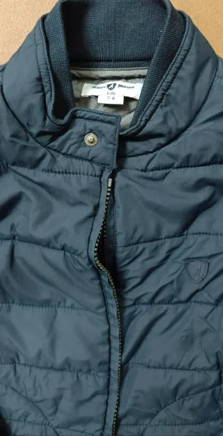 Abrigo niño Álvaro Moreno