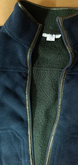 Abrigo niño Álvaro Moreno