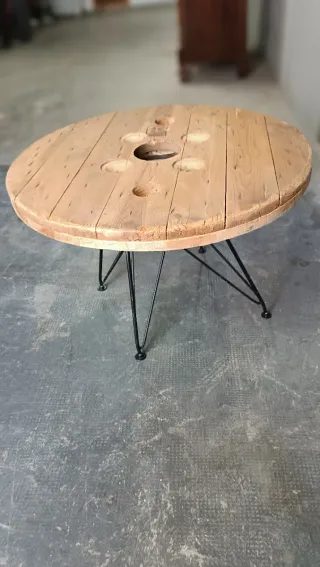 Mesa café madera y metal reciclada