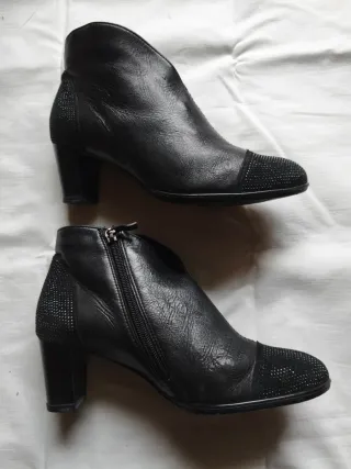 Stivaletti donna pelle nera brillantini