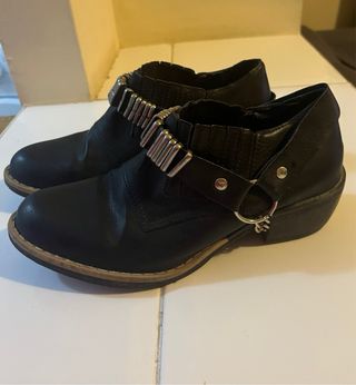 Zapatos de tacón negros