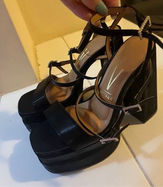 Zapatos de tacón negros