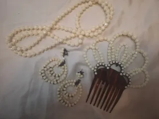 Conjunto Flamenca: Collar, Pendientes y Peineta