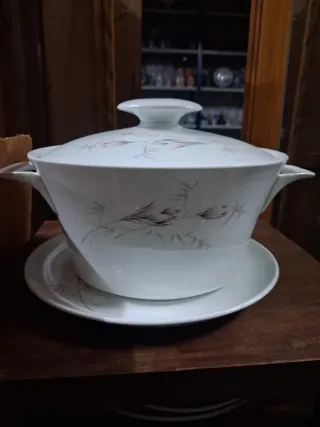 Antigua vajilla San Claudio Siglo XX