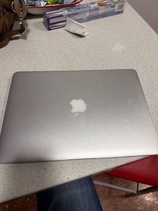 MacBook Air I5 4gb 256gb (A1466)