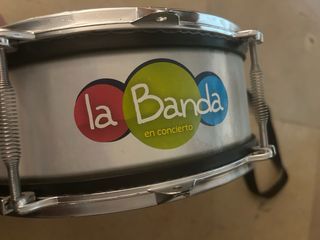 Tambor infantil con baqueta