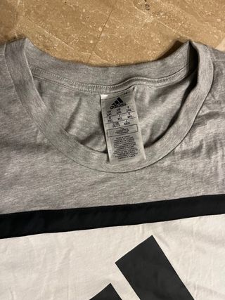 Camiseta Adidas Gris y Blanca Talla 3XL
