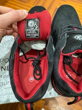 Calzado Security Line Negro y Rojo