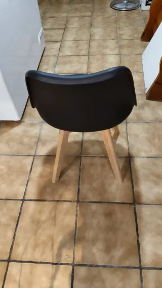 Silla comedor negra y madera