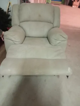 Poltrona reclinabile beige in tessuto