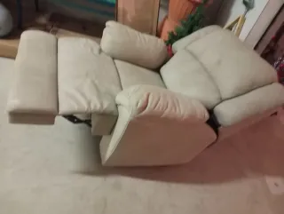 Poltrona reclinabile beige in tessuto