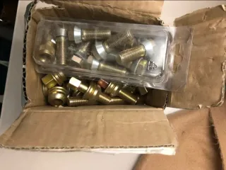 Adaptadores de Llantas  De 5x130 a5x112+ tornillos