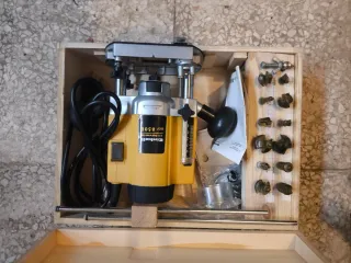 Fresadora Einhell Bavaria BOF 850E