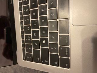 MacBook Pro 2019 13 120GB 8GB RAM