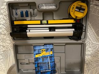 Nivel Láser Parkside con Accesorios