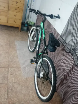 Bici de Montaña Cuadro Negro y Verde