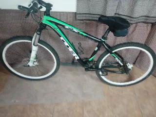Bici de Montaña Cuadro Negro y Verde