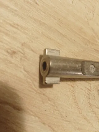 2 chiavi apribottiglie metallo