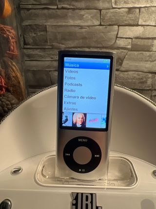 iPod nano 5G plata radio cámara altavoz