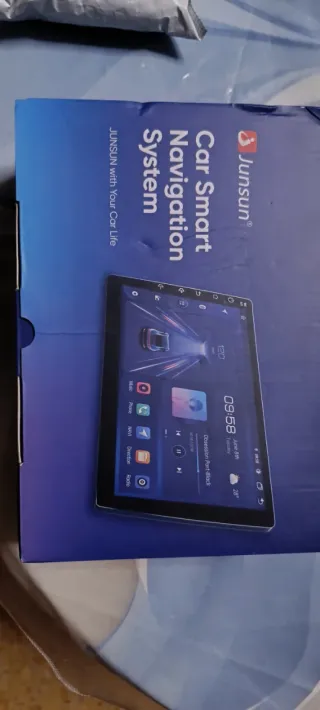 Pantalla Car play y Apple car play sin estrenar.