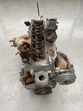 MAQUETA MOTOR Y CAJA CAMBIOS SECCIONADOS SEAT 600