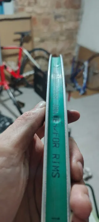 Campagnolo Vento vintage 20 raggi aerolamati 9v