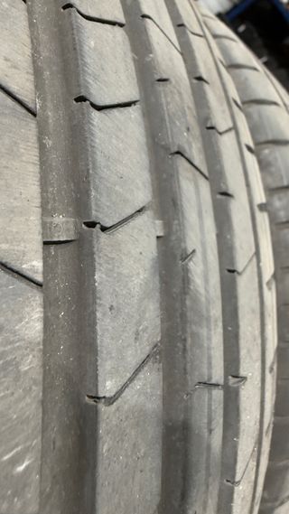 Neumáticos Pirelli 235/50/19 99W