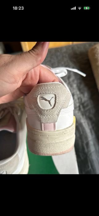 Zapatillas Puma Blancas y Rosas