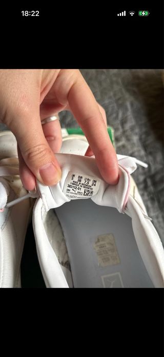 Zapatillas Puma Blancas y Rosas