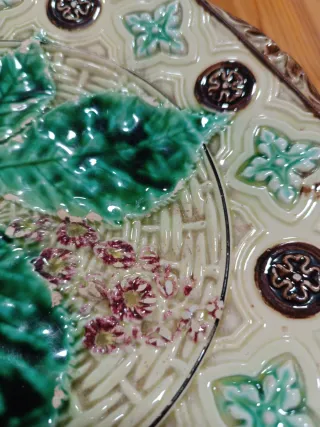 Plato decorativo antiguo cerámica