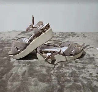 Sandalias piel melocotón T38