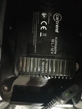 Mochila nevera eléctrica cartrend negra y azul