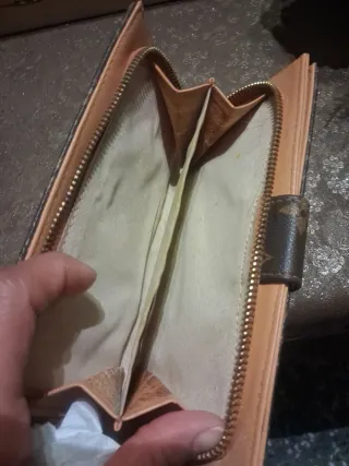 Monedero estillo Louis Vuitton Marrón