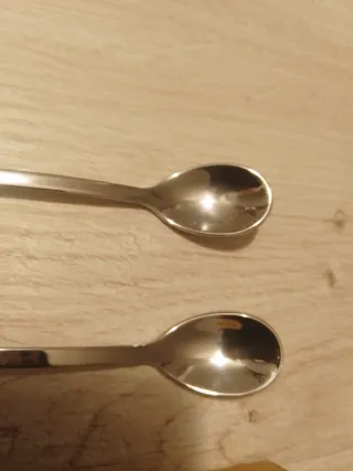 2 cucchiaini metallo decorati