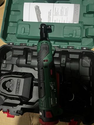 Llave de carraca trinquete Parkside 12V completo