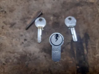 Bombín Cerradura Corbin + 2 Llaves