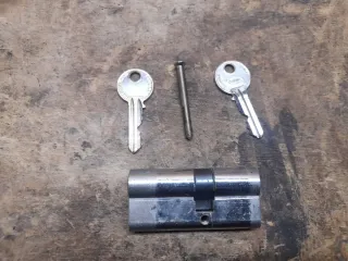 Bombín Cerradura Corbin + 2 Llaves