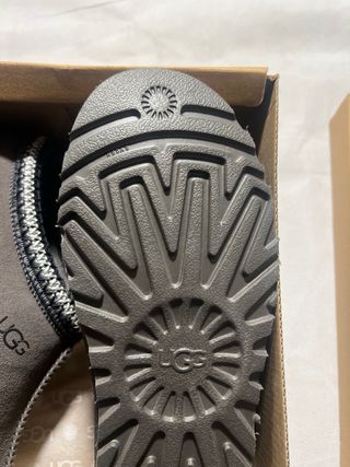 UGG Tasman Gris Talla 39