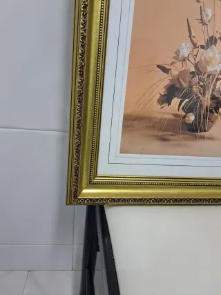 Marco de madera dorado con cristal