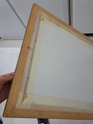 Marco de madera dorado con cristal