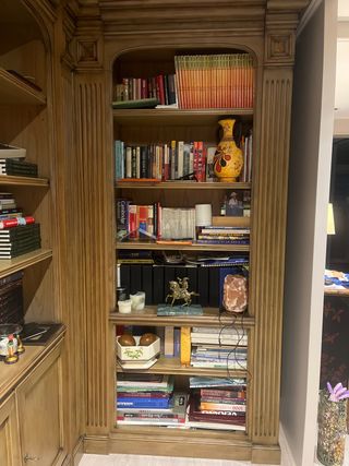 Librería modular madera y cristal